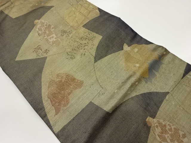 地紙に時代人物・花葉模様織出し名古屋帯